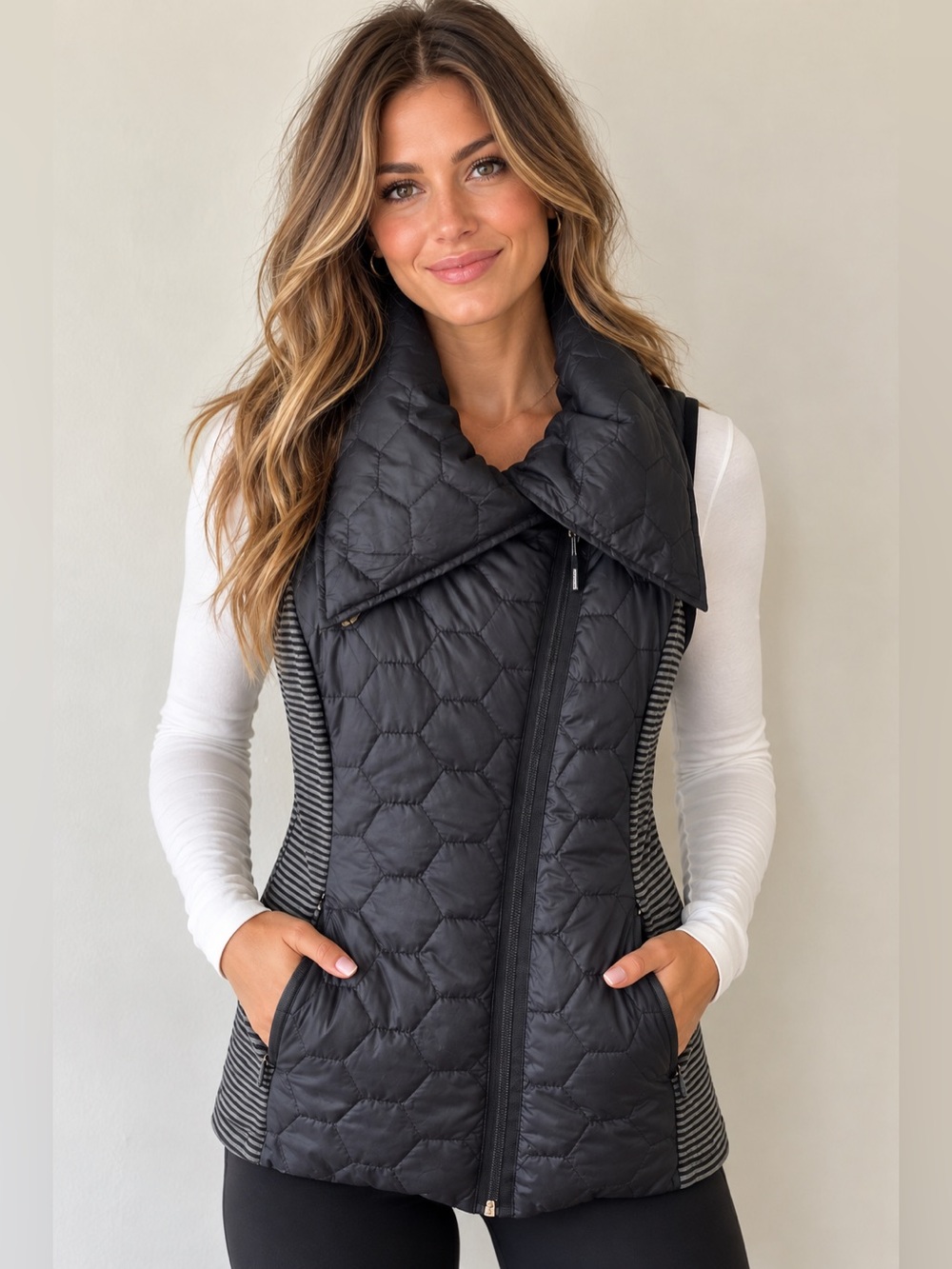 Mondetta Women’s Medium Black Striped Down Filled Zipper Puffer Vest